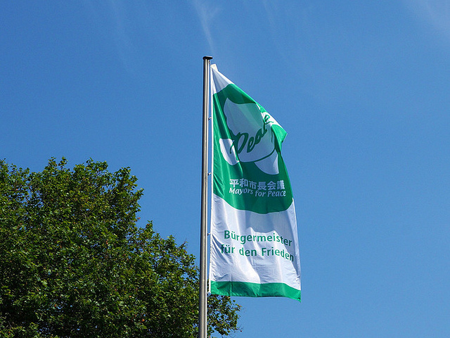 Flagge des Bürgermeister für den Frieden