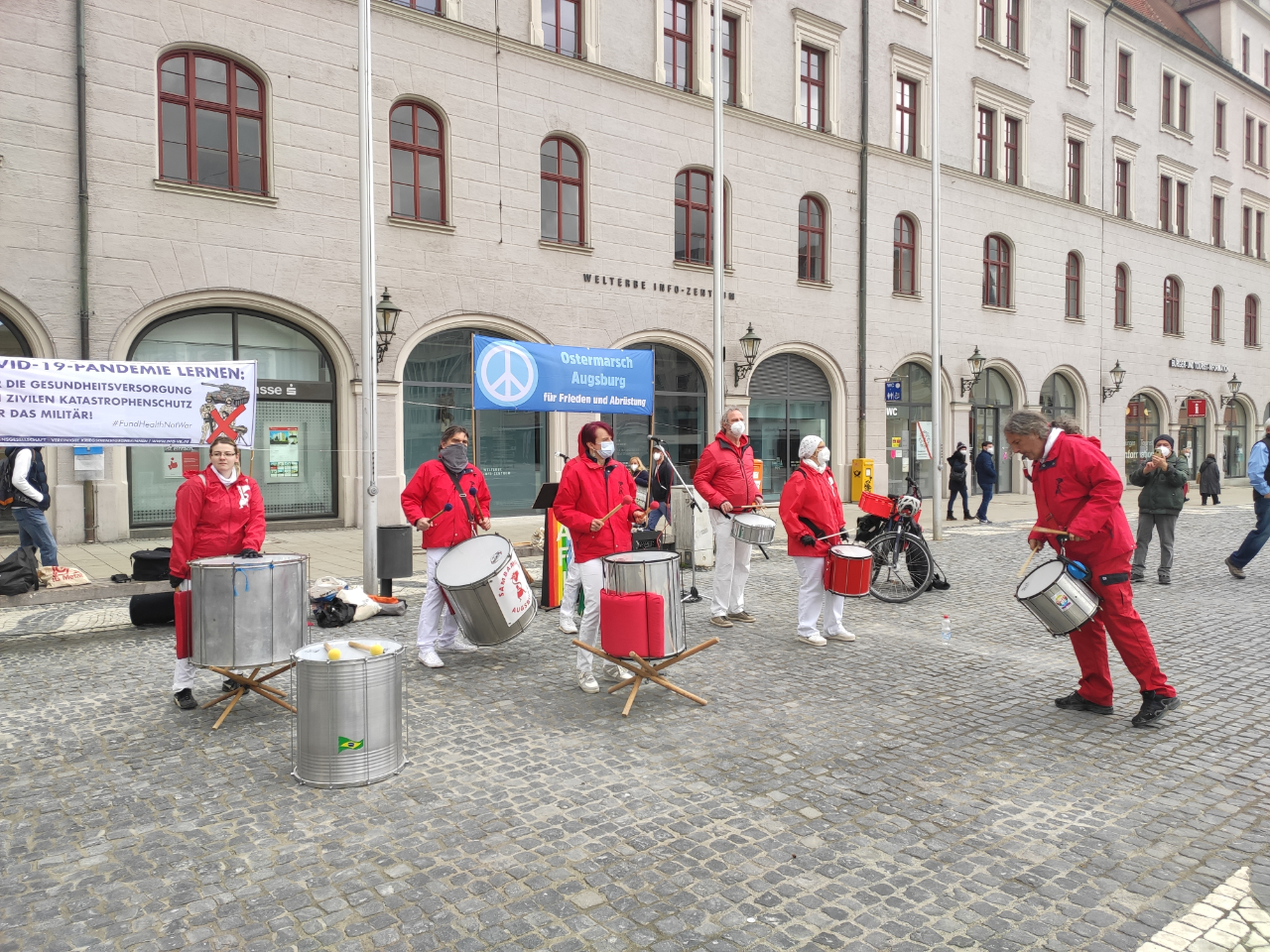 Sambamania beim Ostermarsch 2021