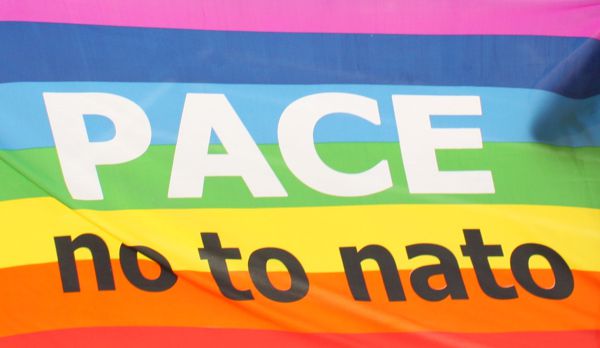 Fahne "PACE - not to nato"